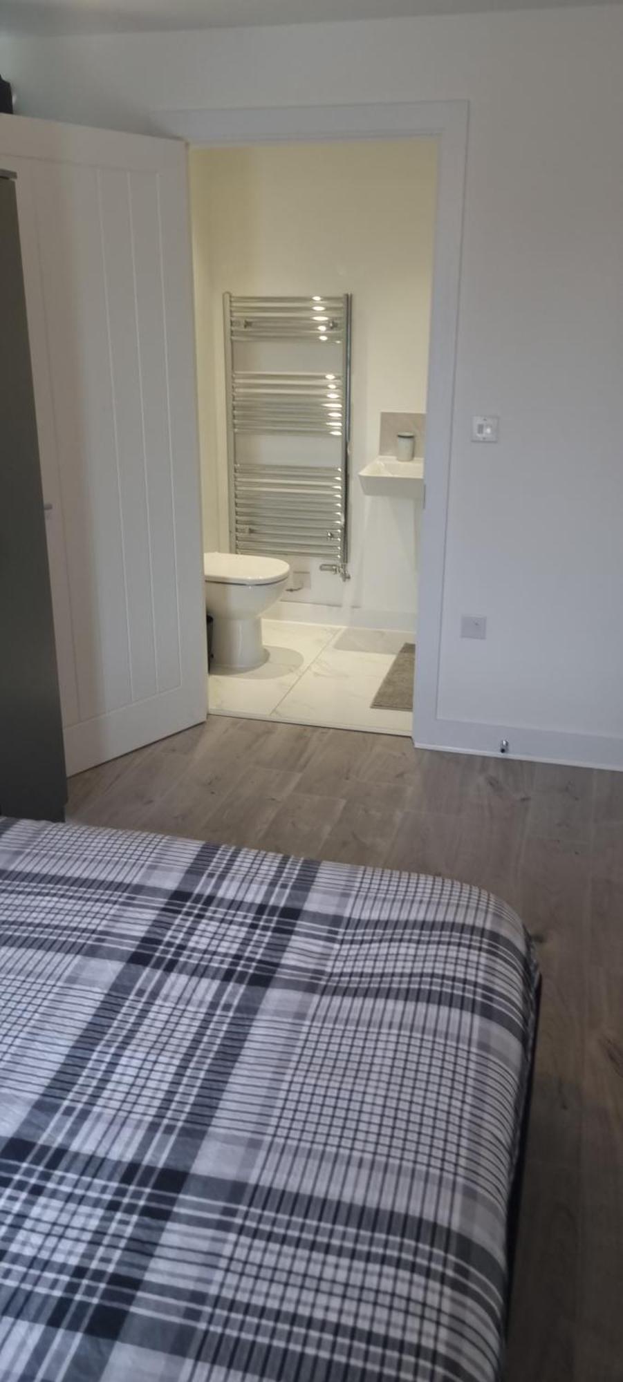 Lush King Ensuite In A Shared Home Манчестер Экстерьер фото